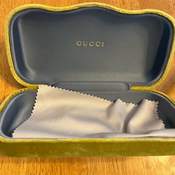 Authentic Gucci Sunglasses - Picture 8 of 8